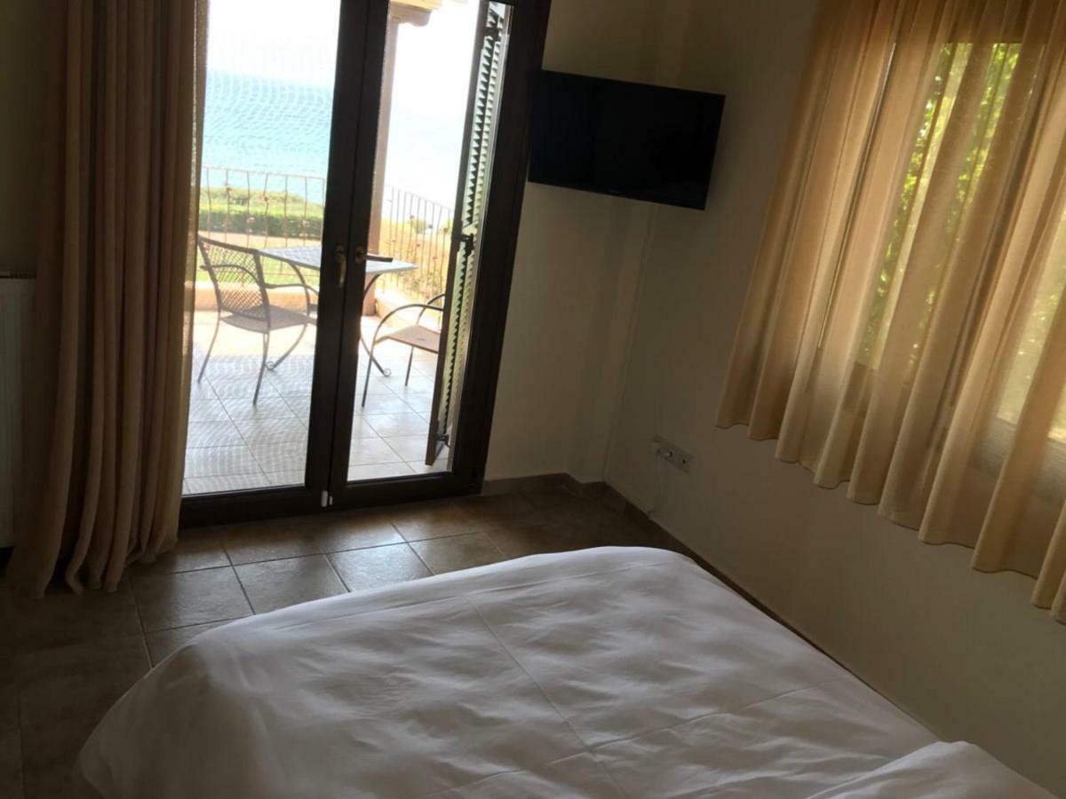 M Varkes Villa Néa Mudaniá Kültér fotó