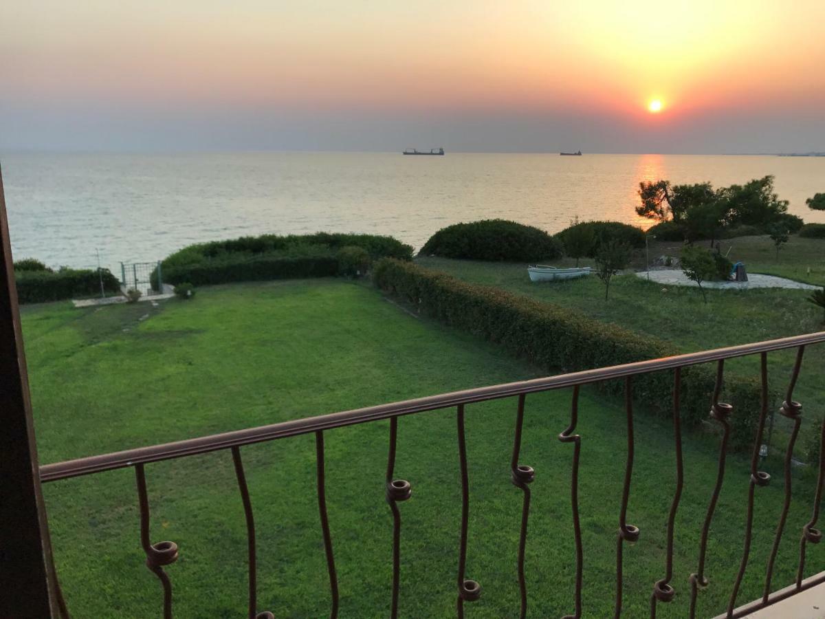 M Varkes Villa Néa Mudaniá Kültér fotó