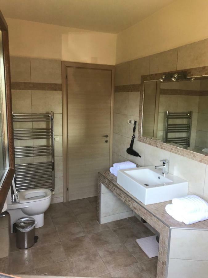 M Varkes Villa Néa Mudaniá Kültér fotó